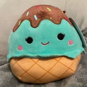 7 INCH MAYA ICE CREAM SUNDAE SQUISH